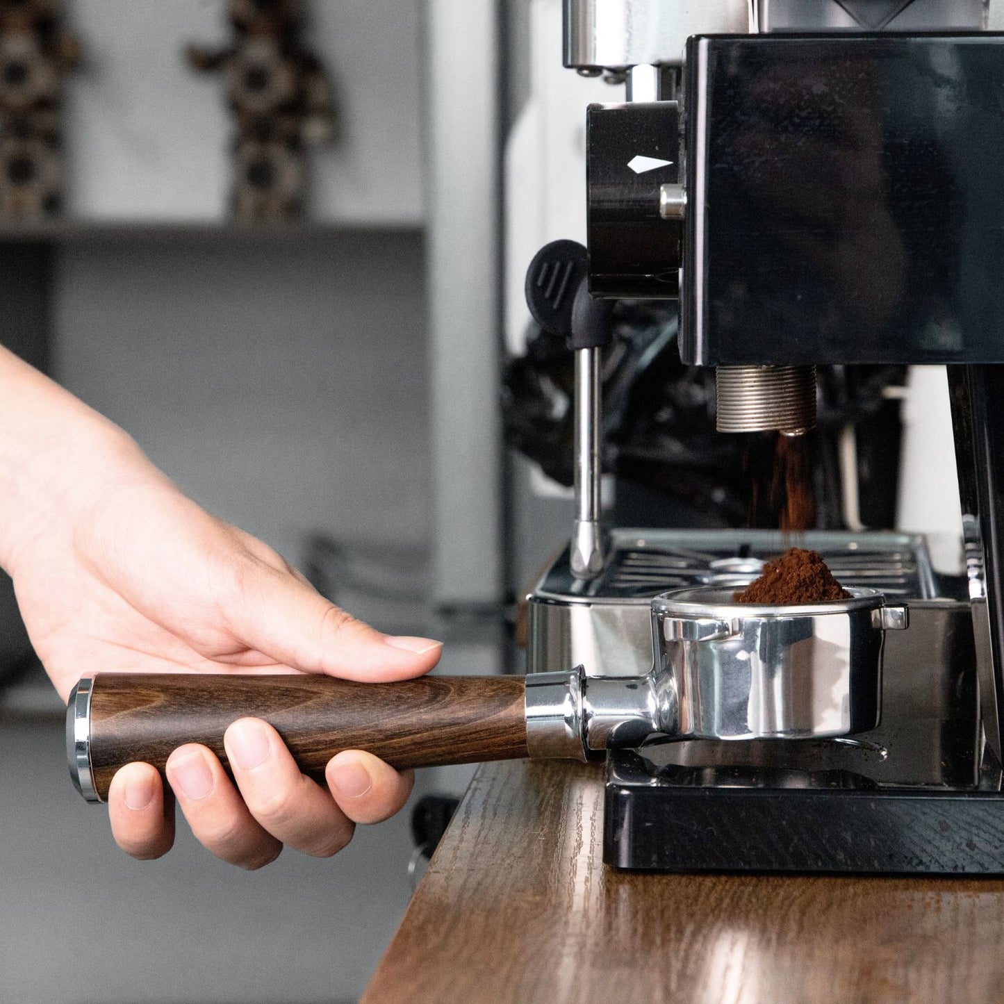 54mm Bottomless Portafilter with 3 Ear, Barista Espresso Portafilter with Stainless Steel Basket and Rosewood Handle, Compatible with Breville 54mm Espresso Machines